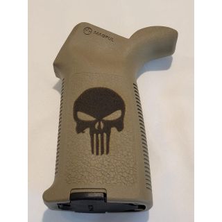 AR-15 Magpul MOE Grip *ORPH*  - Lasered Magpul FDE with Punisher  - Sample